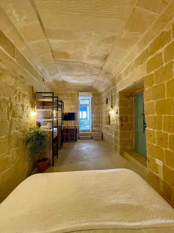 Ta Pinu Guesthouse Gharb  Exterior photo