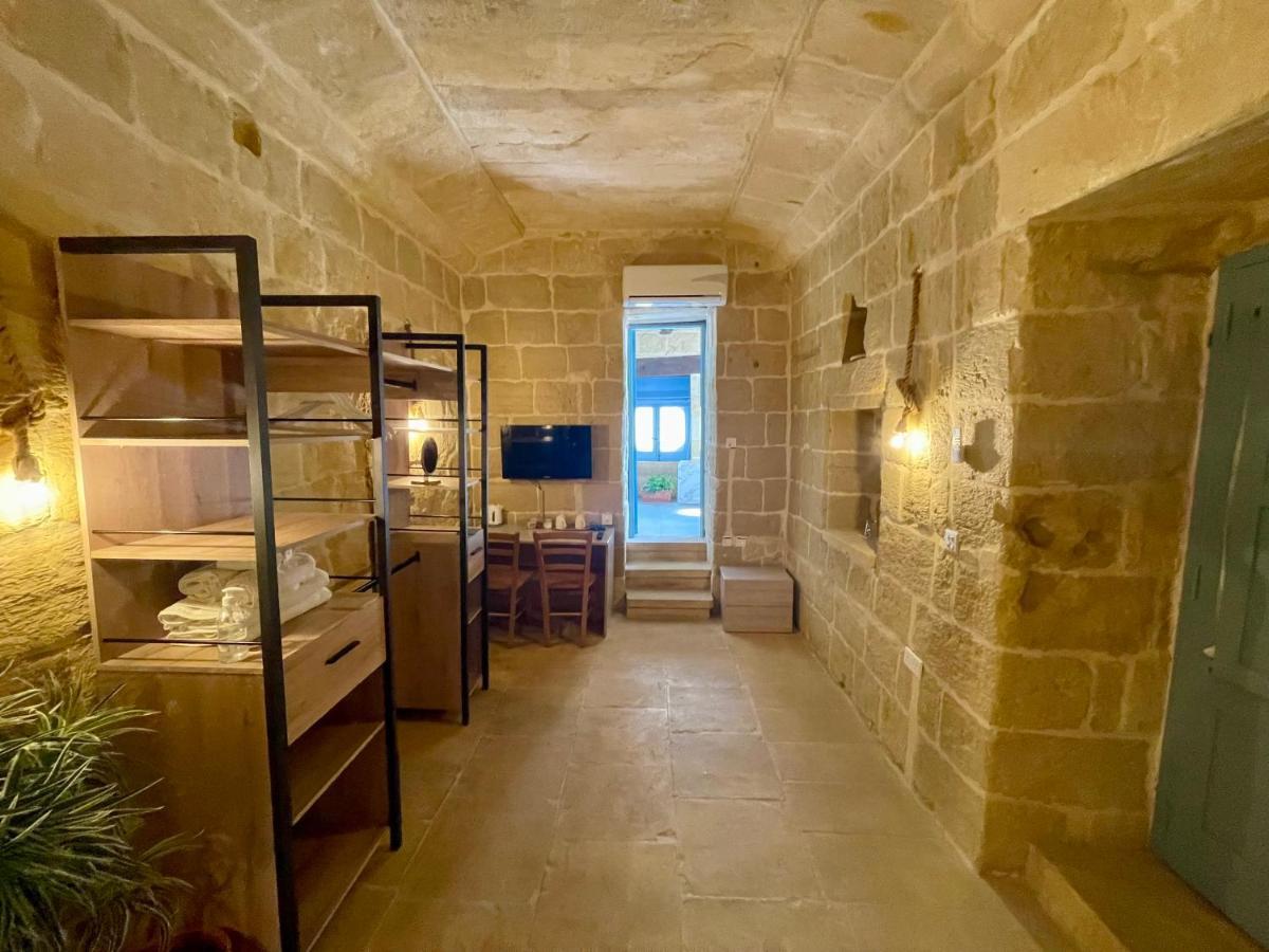Ta Pinu Guesthouse Gharb  Exterior photo