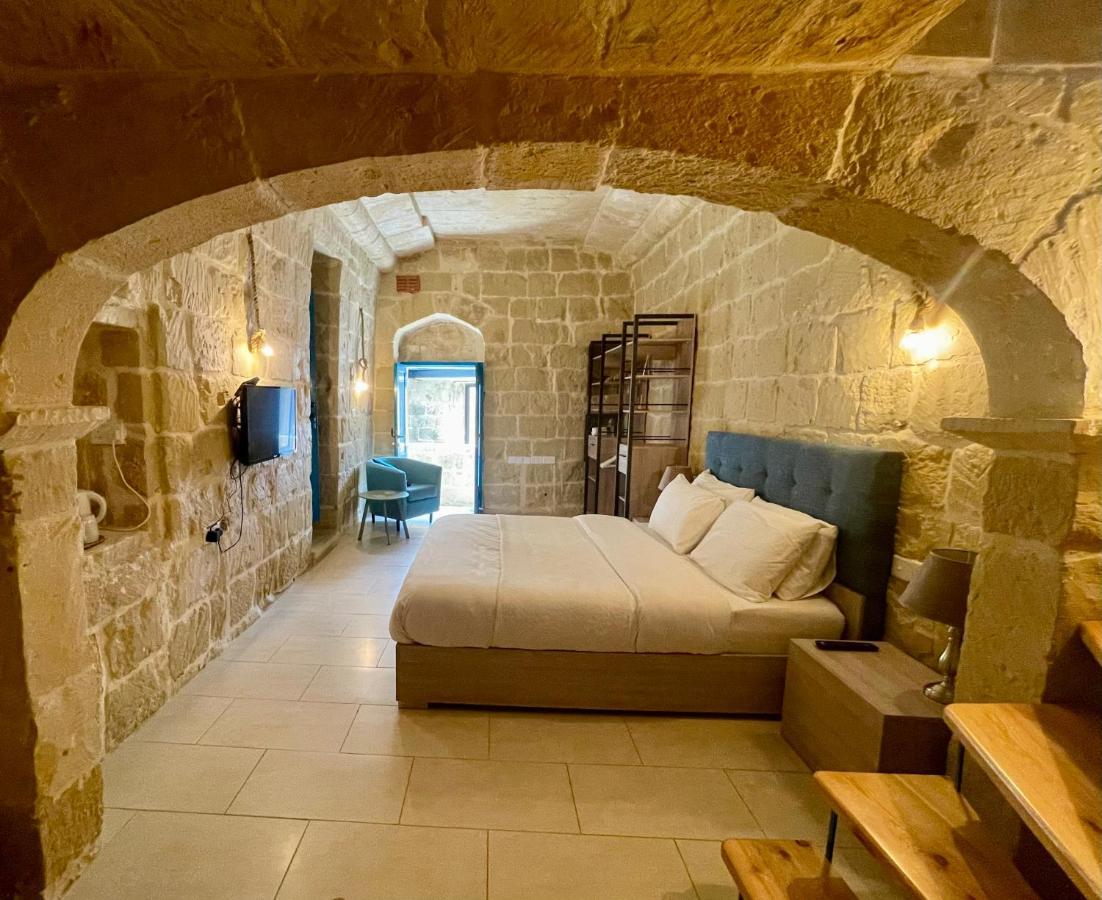 Ta Pinu Guesthouse Gharb  Exterior photo