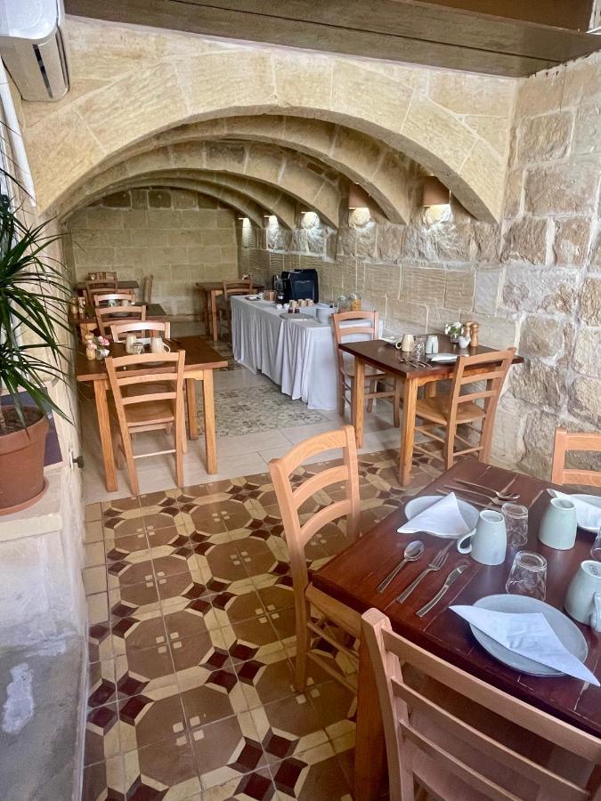 Ta Pinu Guesthouse Gharb  Exterior photo