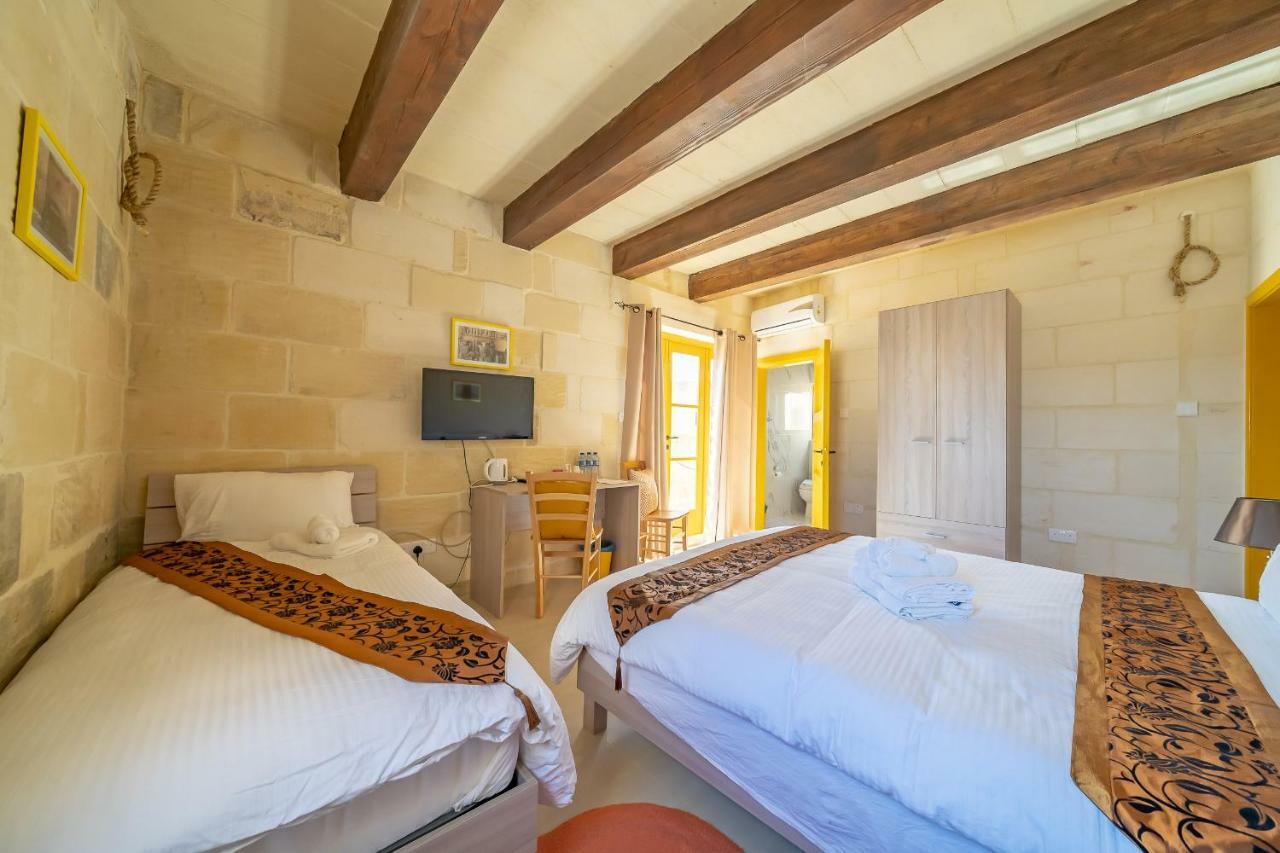 Ta Pinu Guesthouse Gharb  Exterior photo